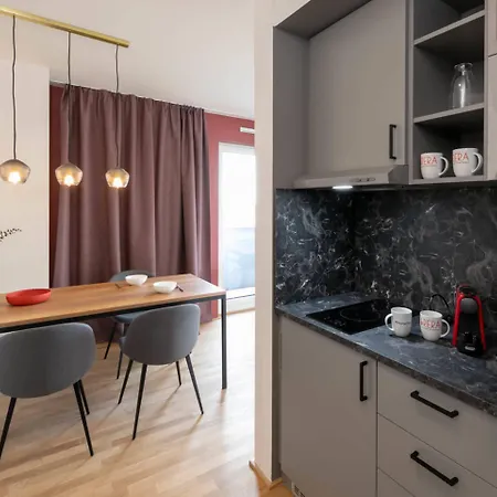 Brera Serviced Frankfurt West Aparthotel 4*