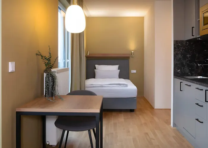 Brera Serviced Frankfurt West Апарт-отель 4*