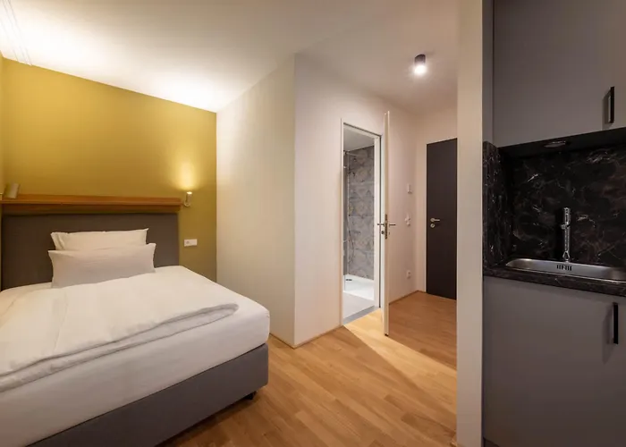 Brera Serviced Frankfurt West 4*